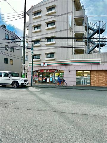 コンビニ　セブン－イレブン横浜中山北店（コンビニ）まで146m