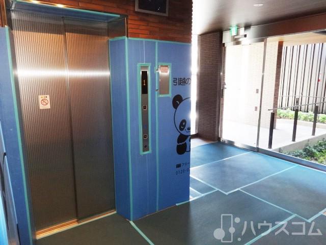 ロビー　エレベーターも完備しています☆