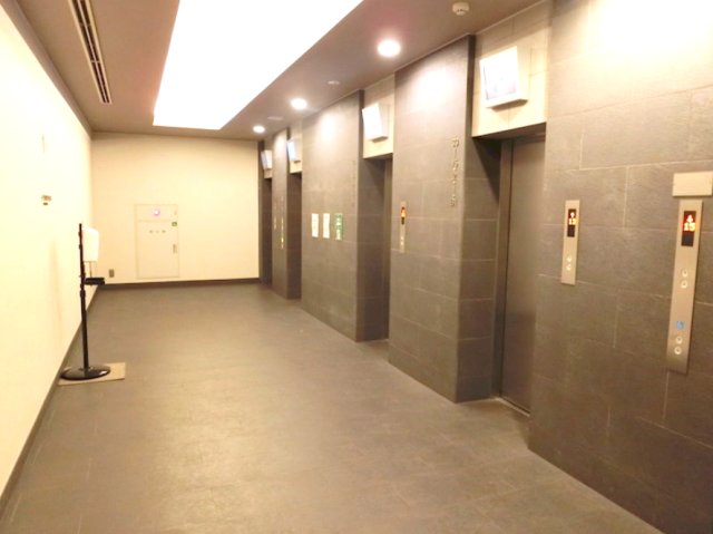 エントランス　清潔なエントランスです