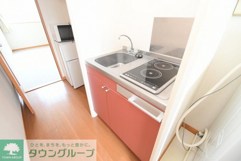 キッチン　仕様・設備は現況と異なる場合があります。現況優先。