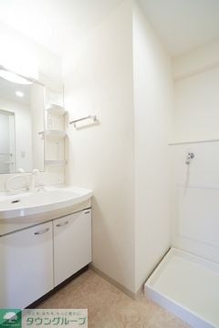 洗面設備　※写真は同タイプ住戸です。