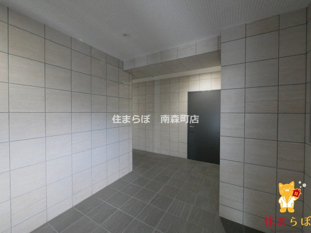 エントランス　共用部の印象も大切に
