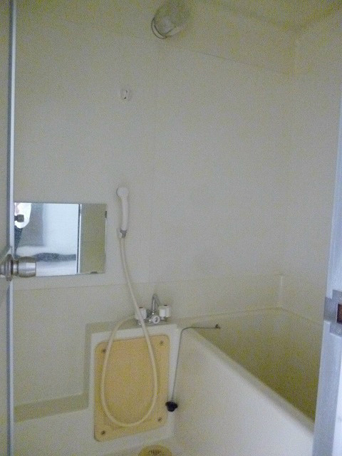 バス・シャワールーム　写真は別号室のお部屋です