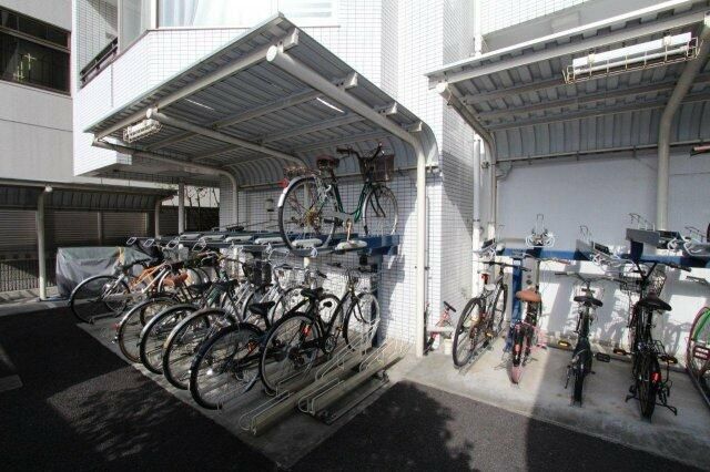 駐車場　駐輪場です