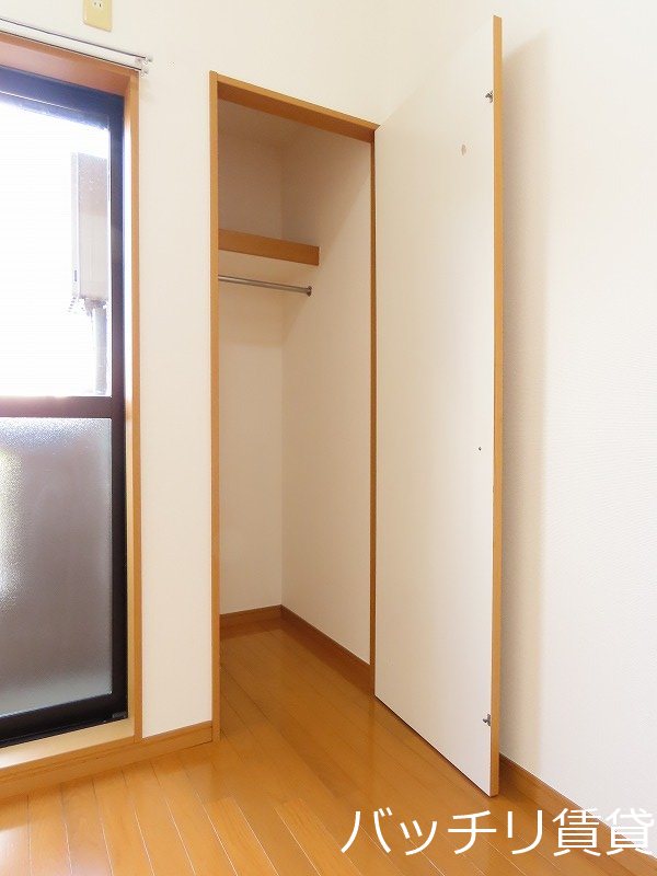 収納　別号室タイプの為、現状を優先致します。