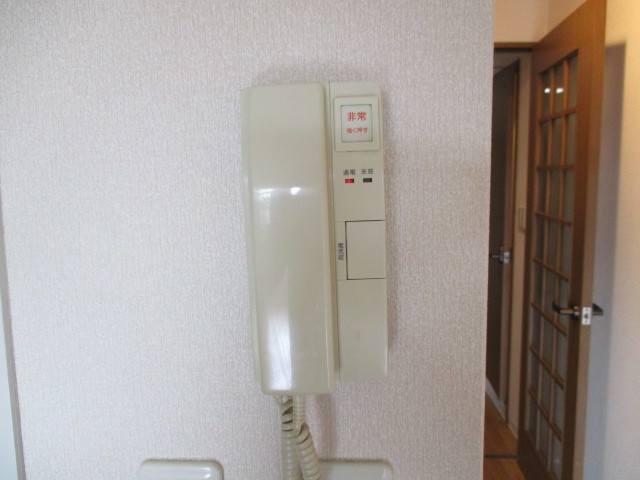 セキュリティ　インターホンが有るので来客の時も安心ですね