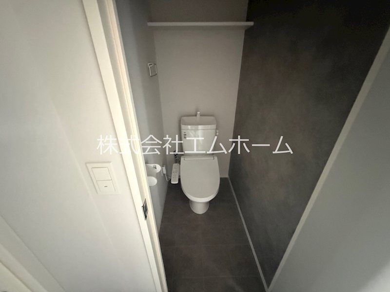 トイレ　温水洗浄暖房便座付トイレ