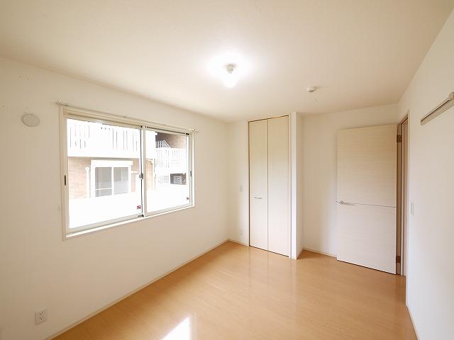 その他部屋・スペース　落ち着いて過ごせるお部屋なので、寝室にいかがでしょうか