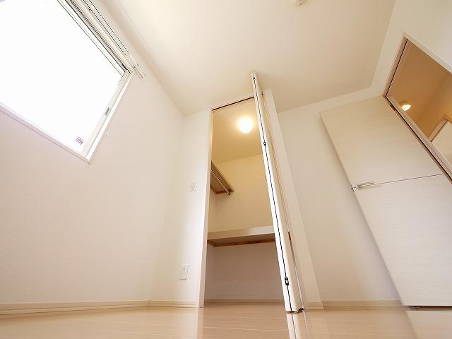 収納　たっぷりとした収納スペースです