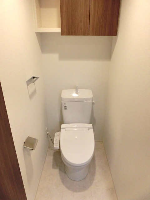トイレ　※写真は同タイプ住戸です。