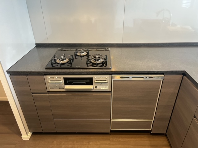 キッチン　L字型のカウンターキッチンです。