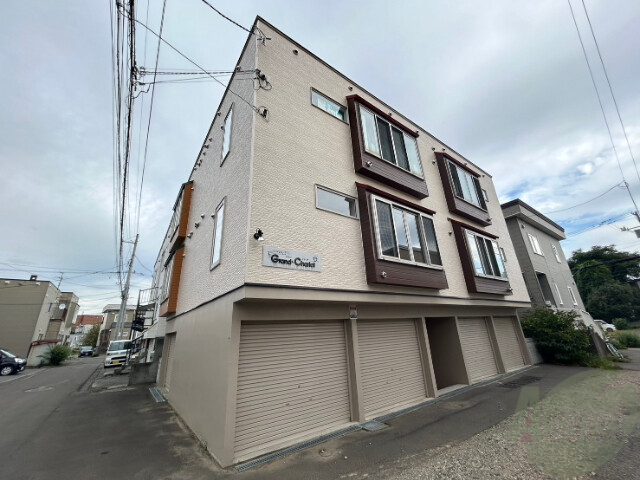 建物外観　札幌市東区北８条東「グランシャリオ」