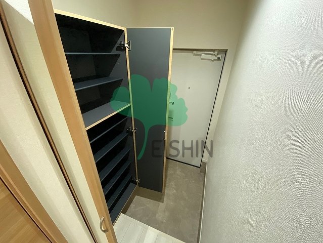 玄関　下駄箱もしっかりついてます！