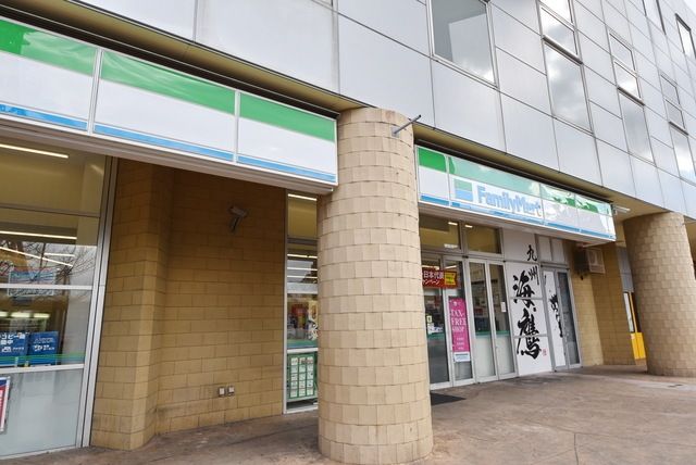 コンビニ　ファミリーマート　ベイサイドプレイス店（コンビニ）まで266m