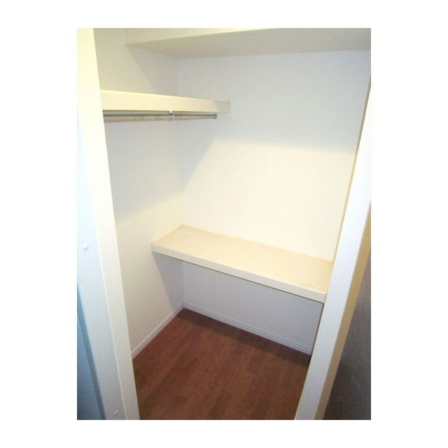 収納　※別部屋写真、現況優先