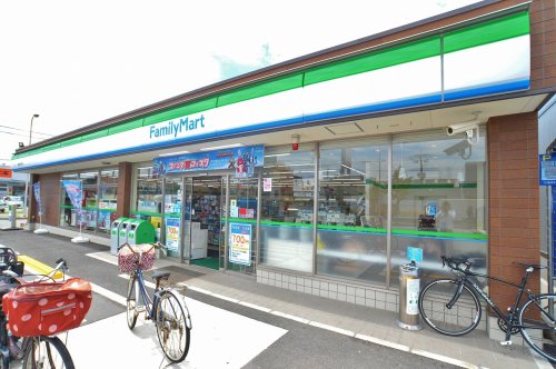 コンビニ　ファミリーマート北加賀屋三丁目店（コンビニ）まで279m