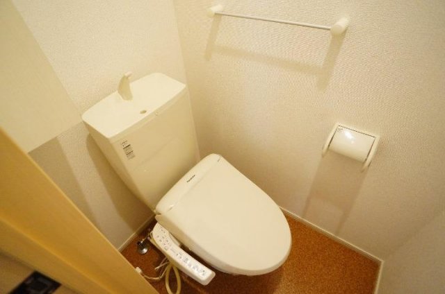 トイレ　コンパクトで使いやすいトイレです