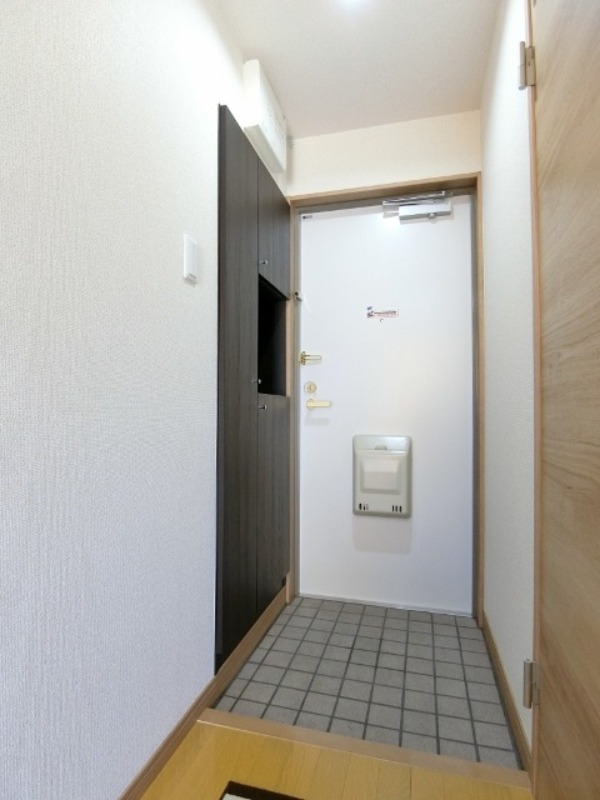 玄関　図面と現状に相違がある場合には現状を優先