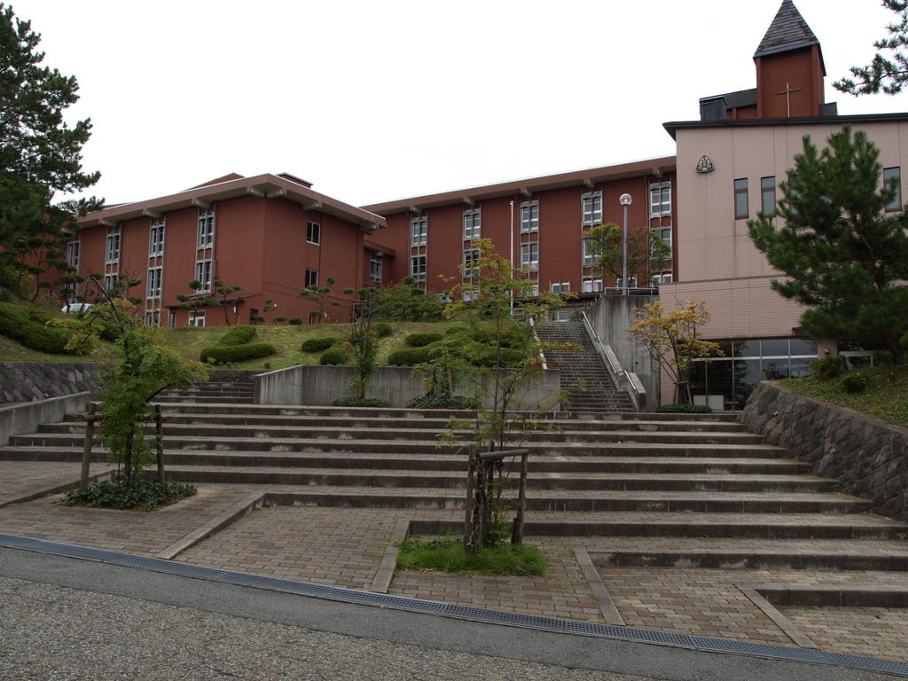 大学・短大　私立聖霊女子短期大学（大学・短大）まで1899m