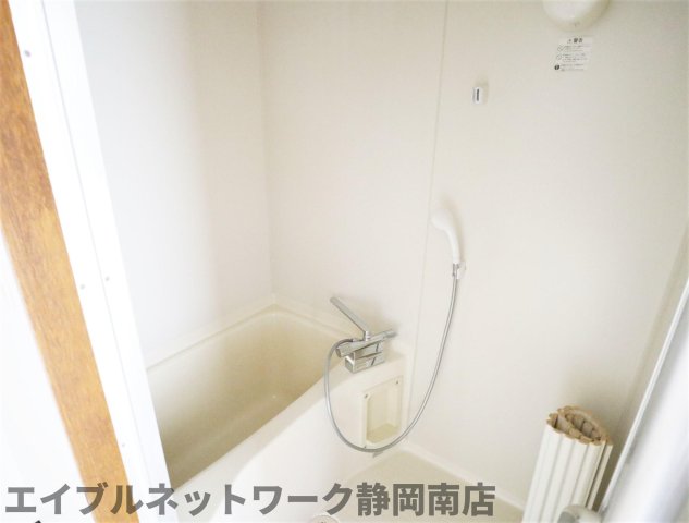 バス・シャワールーム　きれいなお風呂です