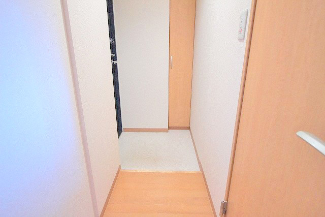 玄関　スッキリ広々とした玄関回り♪