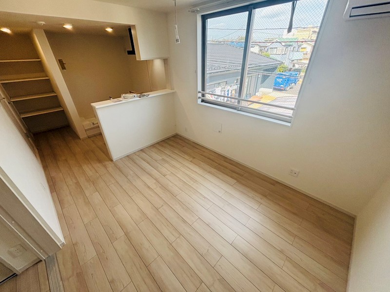 KEIAI RESIDENCE 初石の居間写真