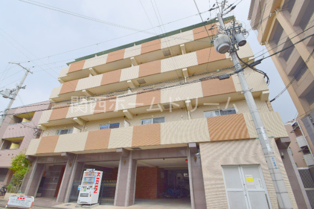 建物外観　外観写真（昼）
