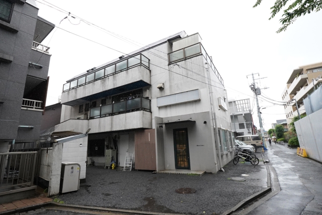 東京メトロ丸ノ内線 新中野駅 徒歩2分 築36年