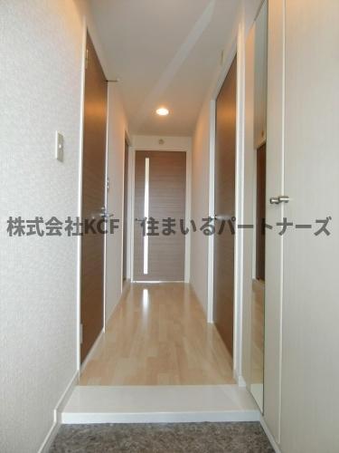 玄関　きれいな玄関です 落ち着いた雰囲気の外観です