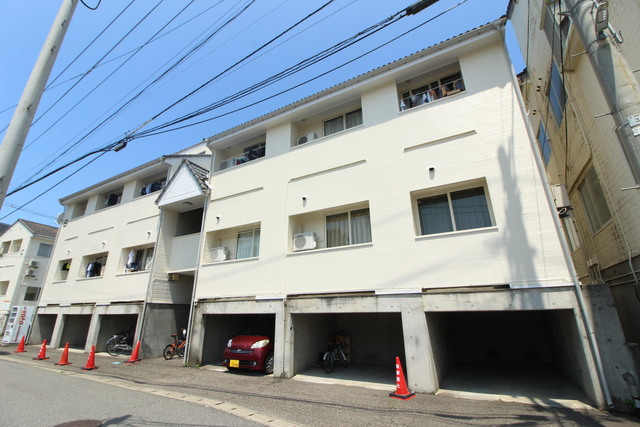 SAJA’90B棟の外観写真