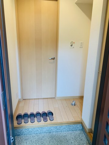 エンカーサ・アイ・寺家町の玄関写真