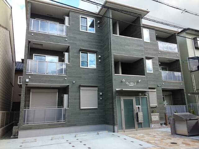 建物外観　落ち着いた雰囲気の外観です