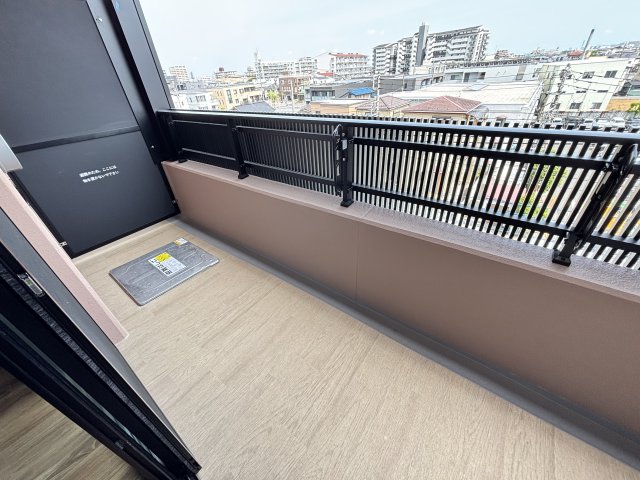 バルコニー　別室参考写真となります。