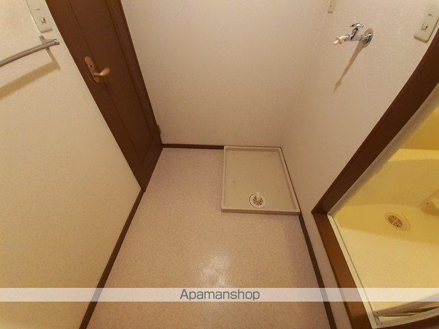 地下鉄鶴舞線 庄内緑地公園駅 徒歩10分 2階建 築26年の内装写真