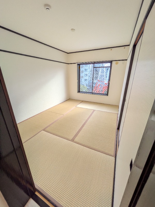 その他部屋・スペース　和室６帖（バルコニー側）