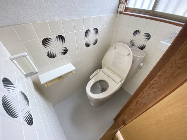 新屋敷戸建152-1のトイレ写真