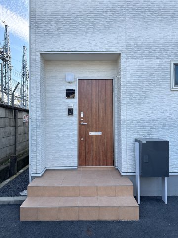 ＪＲ宇都宮線 小金井駅 徒歩13分 2階建 築5年の玄関写真