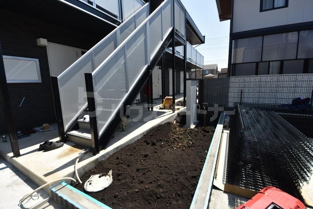 ＪＲ総武線 本八幡駅 徒歩15分 2階建 築6年の外観写真