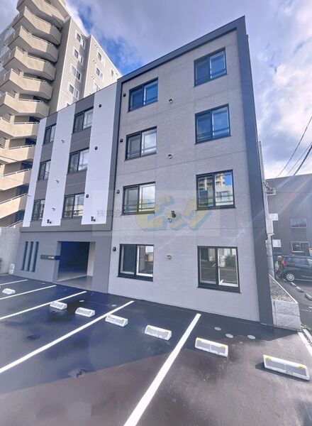 建物外観　都市ガス★人気デザイナーズマンションです♪浴室暖房乾燥機★