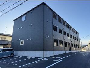 建物外観　ネイビーの外観がかっこよく、帰るたびうれしくなる住まいです。