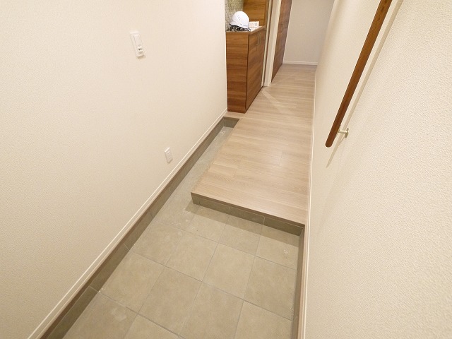 玄関　シンプルで使いやすい玄関です