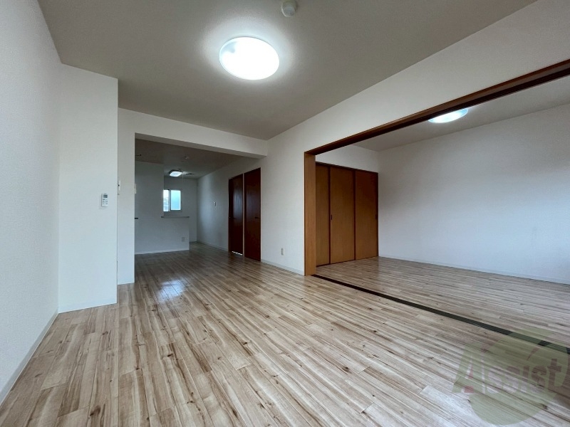 居室・リビング　広くてキレイなお部屋が広がっていて、充実した生活が送れそう。
