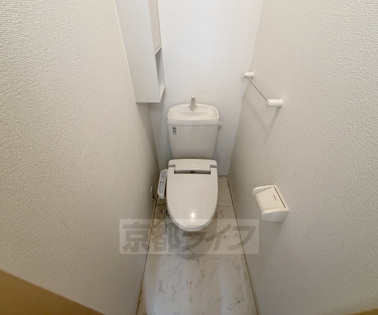 ＪＲ山陰本線 亀岡駅 徒歩18分 1階建 築15年のトイレ写真