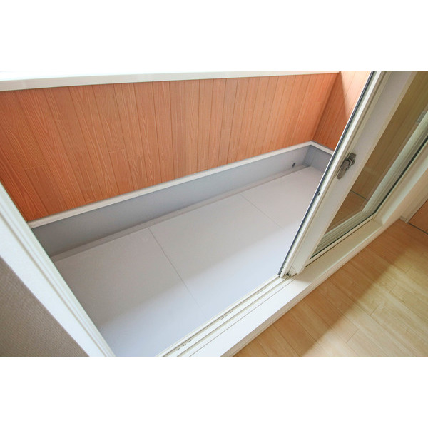 バルコニー　同じ建物の別なお部屋