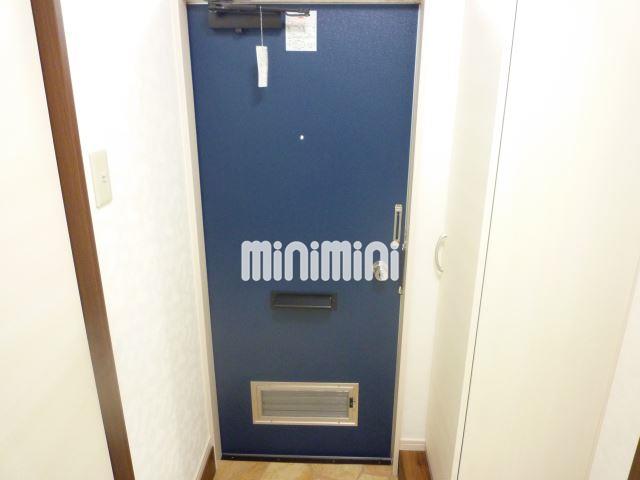 玄関　玄関にはもちろん下駄箱付きです！