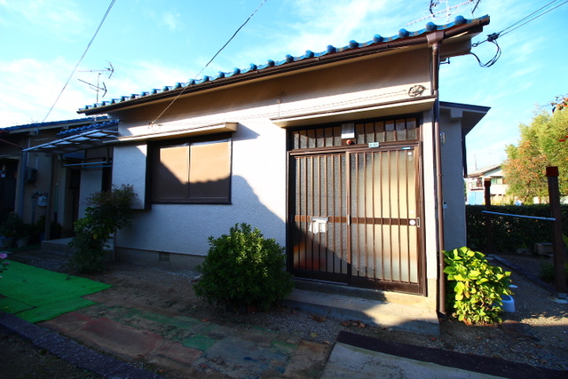 総持寺1丁目平屋の建物外観