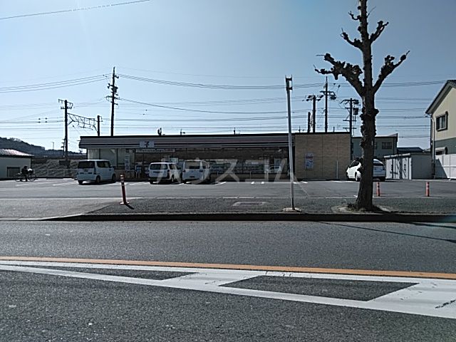 【蒲郡市三谷町のアパートのコンビニ】