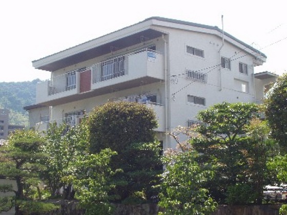 広島市西区田方のマンションの建物外観