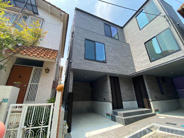 MERDAU-Residence Nishiyama WESTの建物外観