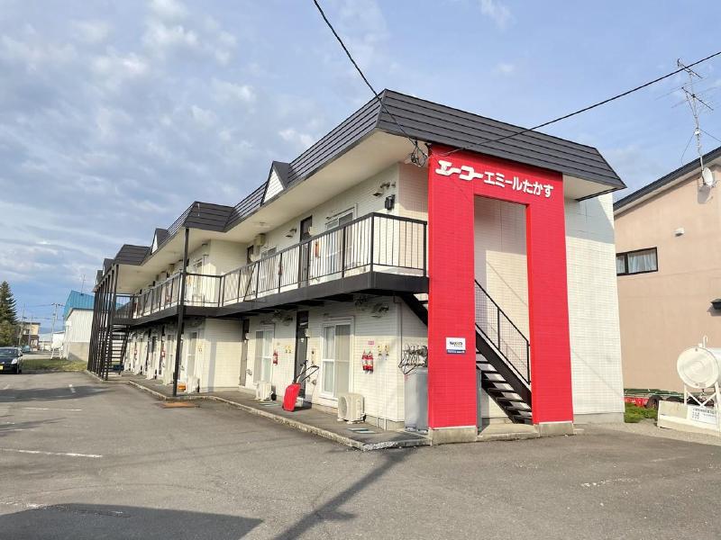 エーコーエミールたかすの建物外観